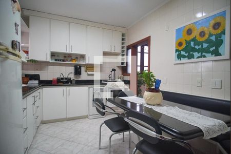 Apartamento à venda com 145m², 3 quartos e 3 vagas Apartamento à venda com 145m², 3 quartos e 3 vagasCozinha