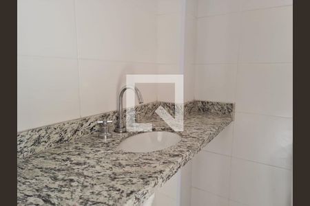 Apartamento à venda com 99m², 2 quartos e 2 vagas Apartamento à venda com 99m², 2 quartos e 2 vagasBanheiro da Suíte