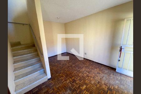 Sala de casa à venda com 3 quartos, 200m² em Riacho das Pedras, Contagem