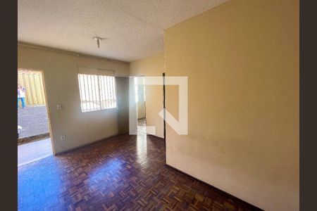 Sala de casa à venda com 3 quartos, 200m² em Riacho das Pedras, Contagem