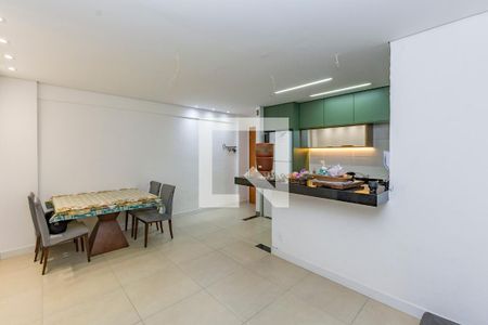 Sala de apartamento à venda com 2 quartos, 100m² em Carlos Prates, Belo Horizonte