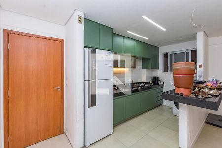 Cozinha de apartamento à venda com 2 quartos, 100m² em Carlos Prates, Belo Horizonte