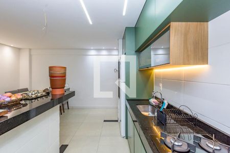 Cozinha de apartamento à venda com 2 quartos, 100m² em Carlos Prates, Belo Horizonte