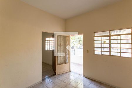 Sala de casa para alugar com 3 quartos, 100m² em São Bernardo, Belo Horizonte