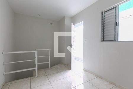 Sala/Quarto de casa de condomínio para alugar com 1 quarto, 40m² em Jardim Marabá, São Paulo