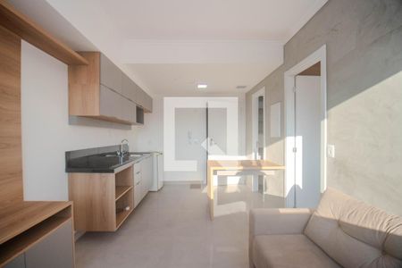 Sala e Cozinha de apartamento para alugar com 1 quarto, 33m² em Rio Branco, Porto Alegre