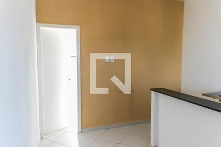 Sala  de kitnet/studio para alugar com 1 quarto, 37m² em Itapuã, Salvador