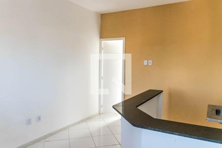 Sala  de kitnet/studio para alugar com 1 quarto, 37m² em Itapuã, Salvador