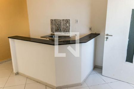 Cozinha  de kitnet/studio para alugar com 1 quarto, 37m² em Itapuã, Salvador