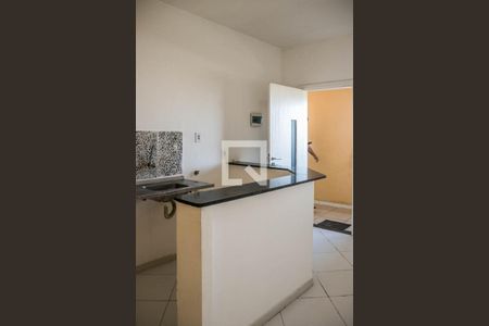 Cozinha  de kitnet/studio para alugar com 1 quarto, 37m² em Itapuã, Salvador