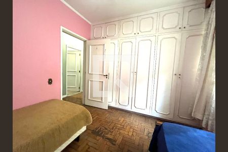 Casa para alugar com 465m², 5 quartos e 6 vagas Casa para alugar com 465m², 5 quartos e 6 vagasQuarto 2