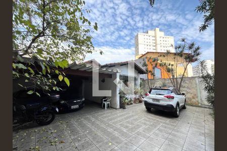 Casa para alugar com 465m², 5 quartos e 6 vagas Casa para alugar com 465m², 5 quartos e 6 vagasGaragem