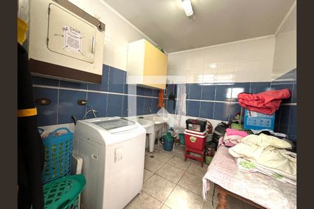 Casa para alugar com 465m², 5 quartos e 6 vagas Casa para alugar com 465m², 5 quartos e 6 vagasÁrea de Serviço