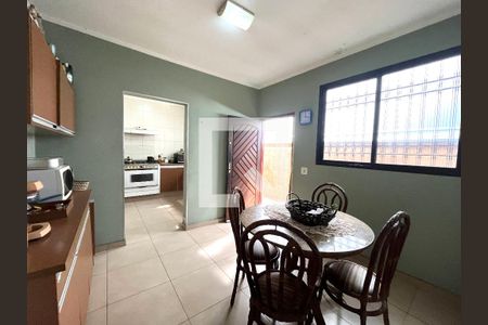 Casa para alugar com 465m², 5 quartos e 6 vagas Casa para alugar com 465m², 5 quartos e 6 vagasSala de Jantar