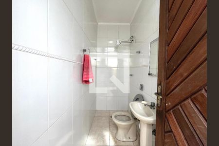 Casa para alugar com 465m², 5 quartos e 6 vagas Casa para alugar com 465m², 5 quartos e 6 vagasBanheiro de serviço