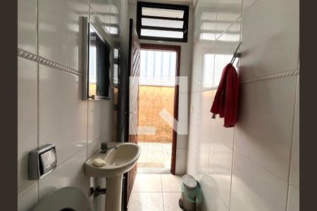 Casa para alugar com 465m², 5 quartos e 6 vagas Casa para alugar com 465m², 5 quartos e 6 vagasBanheiro de serviço