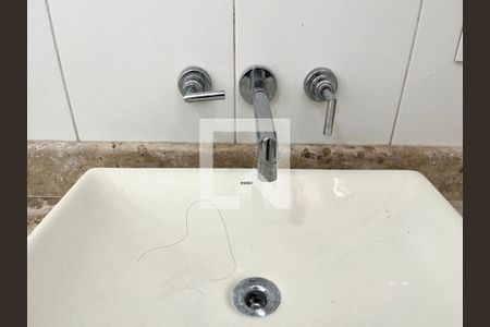 Casa para alugar com 465m², 5 quartos e 6 vagas Casa para alugar com 465m², 5 quartos e 6 vagasBanheiro da Suíte