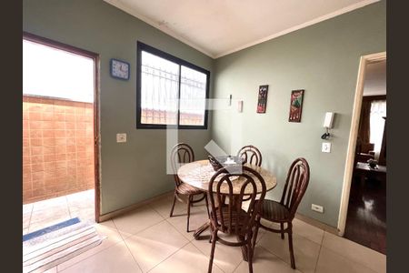 Casa para alugar com 465m², 5 quartos e 6 vagas Casa para alugar com 465m², 5 quartos e 6 vagasSala de Jantar