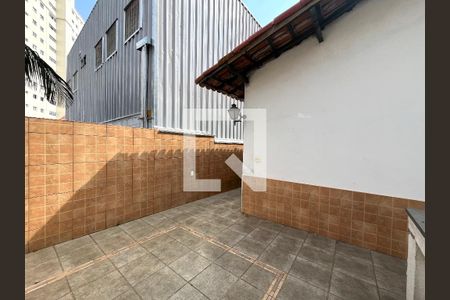 Casa para alugar com 465m², 5 quartos e 6 vagas Casa para alugar com 465m², 5 quartos e 6 vagasÁrea externa