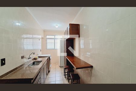 Sala/Cozinha de apartamento para alugar com 1 quarto, 37m² em Vila Tupi, Praia Grande