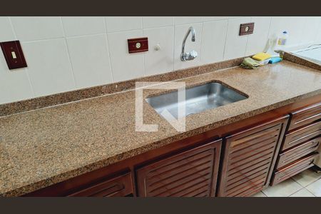 Sala/Cozinha de apartamento para alugar com 1 quarto, 37m² em Vila Tupi, Praia Grande