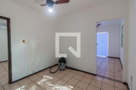 Quarto 2 de casa para alugar com 2 quartos, 80m² em Barreiros, São José