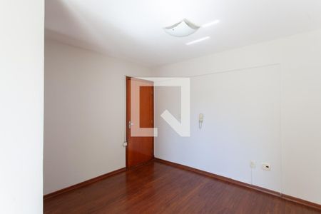 Sala de apartamento para alugar com 2 quartos, 55m² em Manacás, Belo Horizonte