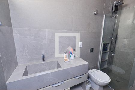 Banheiro suíte de apartamento à venda com 1 quarto, 38m² em Carmo, Belo Horizonte