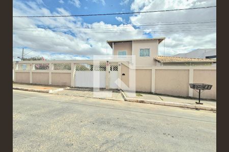 Fachada de casa à venda com 5 quartos, 287m² em Santos Dumont, Lagoa Santa