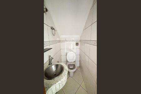 Lavabo de casa à venda com 3 quartos, 147m² em Vila Tibiriçá, Santo André