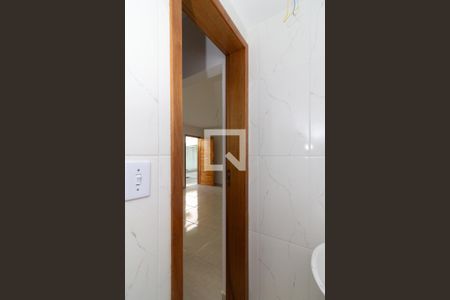 Lavabo de casa de condomínio para alugar com 3 quartos, 102m² em Vila Valqueire, Rio de Janeiro