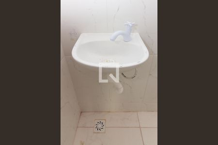 Lavabo de casa de condomínio para alugar com 3 quartos, 102m² em Vila Valqueire, Rio de Janeiro