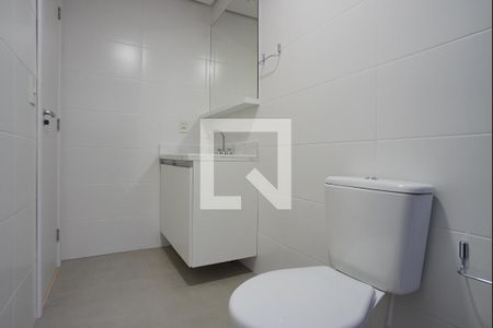 Banheiro da Suíte de apartamento para alugar com 2 quartos, 72m² em Rio Branco, Porto Alegre