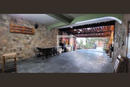 Casa para alugar com 379m², 3 quartos e 4 vagas Casa para alugar com 379m², 3 quartos e 4 vagasGaragem