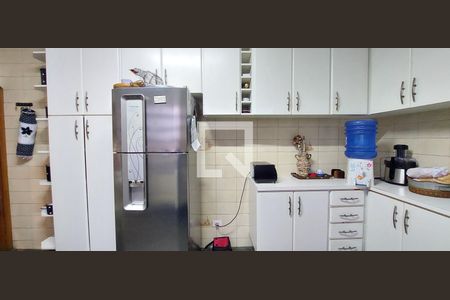 Casa para alugar com 379m², 3 quartos e 4 vagas Casa para alugar com 379m², 3 quartos e 4 vagasCozinha