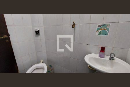 Casa para alugar com 379m², 3 quartos e 4 vagas Casa para alugar com 379m², 3 quartos e 4 vagasLavabo 1