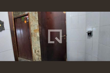 Casa para alugar com 379m², 3 quartos e 4 vagas Casa para alugar com 379m², 3 quartos e 4 vagasLavabo 1