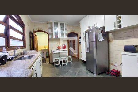 Casa para alugar com 379m², 3 quartos e 4 vagas Casa para alugar com 379m², 3 quartos e 4 vagasCozinha