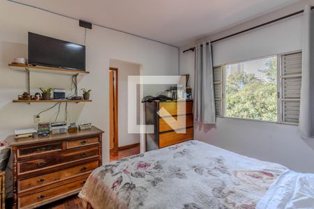 Casa à venda com 250m², 3 quartos e 4 vagas Casa à venda com 250m², 3 quartos e 4 vagasQuarto 3