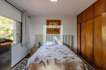 Casa à venda com 250m², 3 quartos e 4 vagas Casa à venda com 250m², 3 quartos e 4 vagasQuarto 3