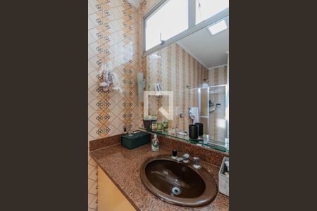 Casa à venda com 250m², 3 quartos e 4 vagas Casa à venda com 250m², 3 quartos e 4 vagasBanheiro 2