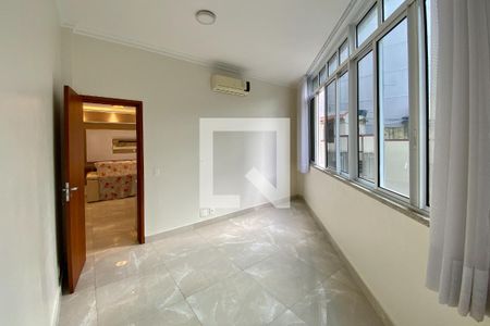 Quarto 1 de apartamento à venda com 2 quartos, 110m² em Copacabana, Rio de Janeiro