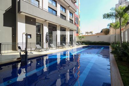 Studio para alugar com 25m², 1 quarto e sem vaga Studio para alugar com 25m², 1 quarto e sem vagaÁrea comum - Piscina