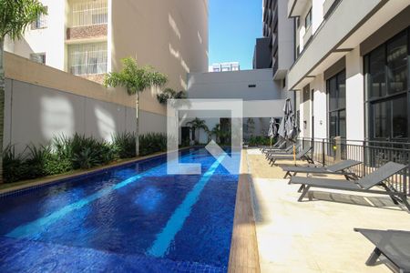 Studio para alugar com 25m², 1 quarto e sem vaga Studio para alugar com 25m², 1 quarto e sem vagaÁrea comum - Piscina