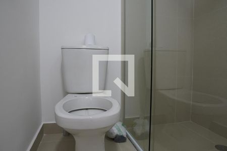 Banheiro de kitnet/studio à venda com 1 quarto, 25m² em Pinheiros, São Paulo