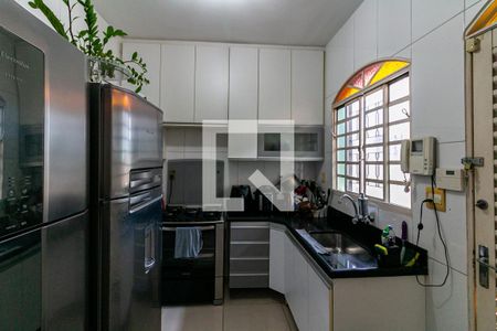 Casa para alugar com 3 quartos, 360m² em Vila Magnesita, Belo Horizonte