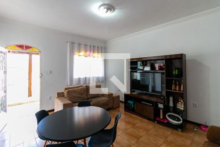 Sala de casa à venda com 3 quartos, 360m² em Vila Magnesita, Belo Horizonte