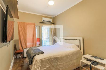 Casa para alugar com 690m², 4 quartos e 8 vagas Casa para alugar com 690m², 4 quartos e 8 vagasSuíte 1