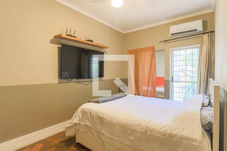 Casa para alugar com 690m², 4 quartos e 8 vagas Casa para alugar com 690m², 4 quartos e 8 vagasSuíte 1