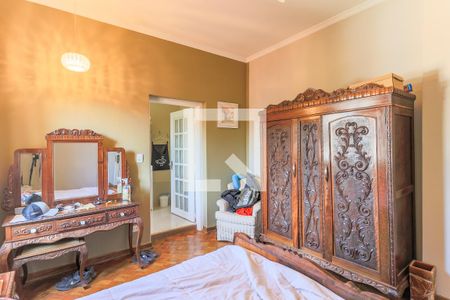 Casa para alugar com 690m², 4 quartos e 8 vagas Casa para alugar com 690m², 4 quartos e 8 vagasSuíte 2